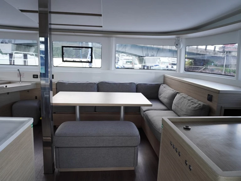 Ein Lagoon Lagoon 46 mieten in Eden Island