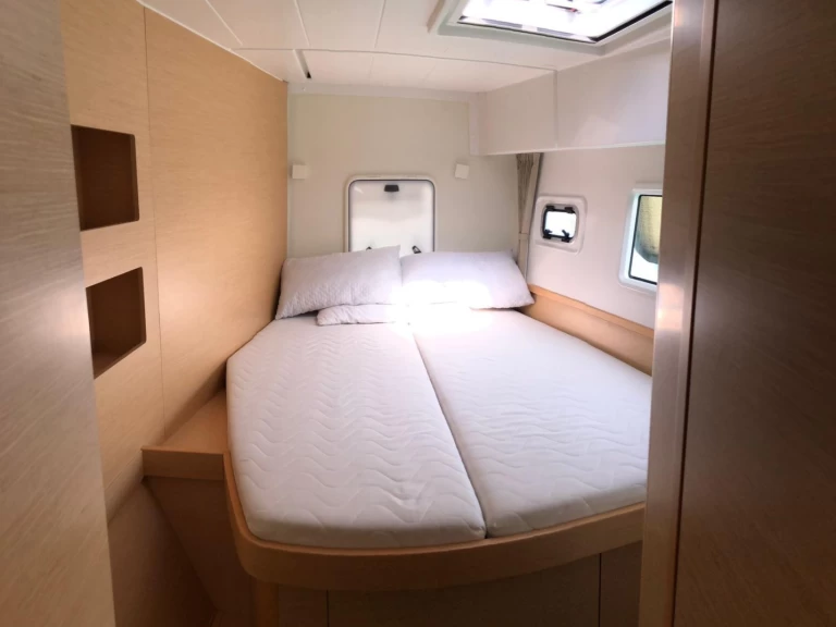 YachtCharter in Capo d'Orlando - Lagoon Lagoon 42 auf SamBoat