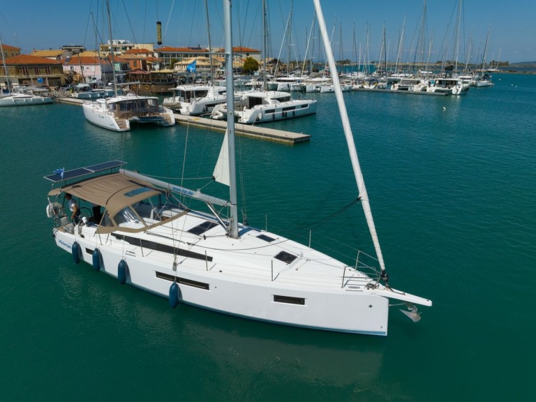 Ein Jeanneau Sun Odyssey 410 mieten in Lefkáda