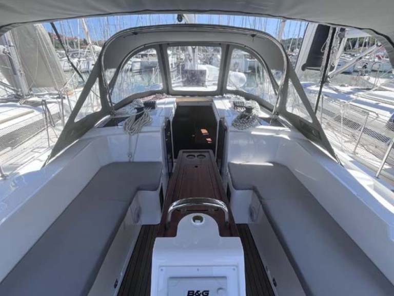 Boot mieten Pula günstig Bavaria C38