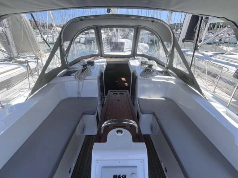 Boot mieten Pula günstig Bavaria C38