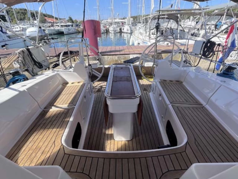 YachtCharter in Pula - Elan Impression 45 auf SamBoat