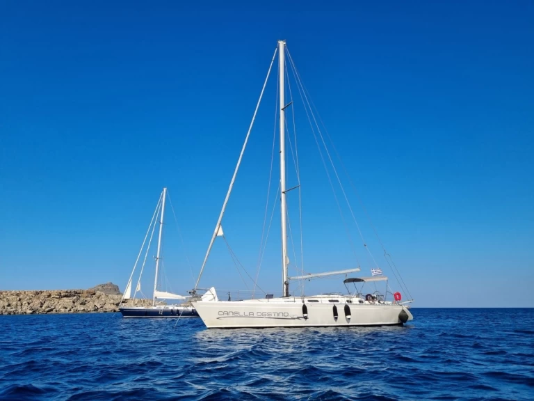 Segelboot mieten in Port Lindos zum besten Preis