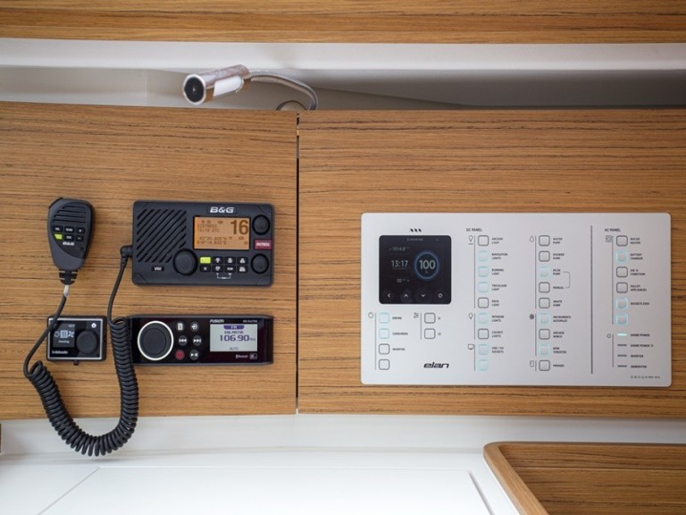 Ein Elan Impression 45 mieten in Baška Voda