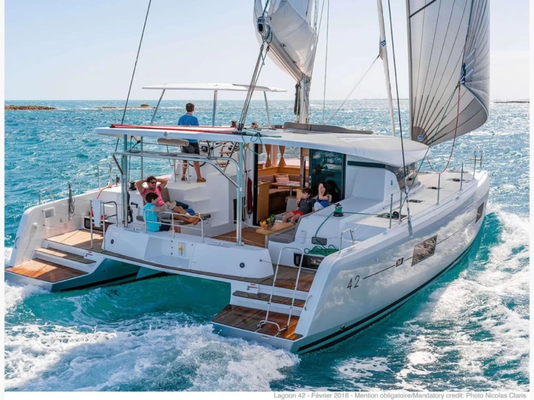 YachtCharter in Figari - LAGOON 42 | 2023 LAGOON 42 | 2023 auf SamBoat