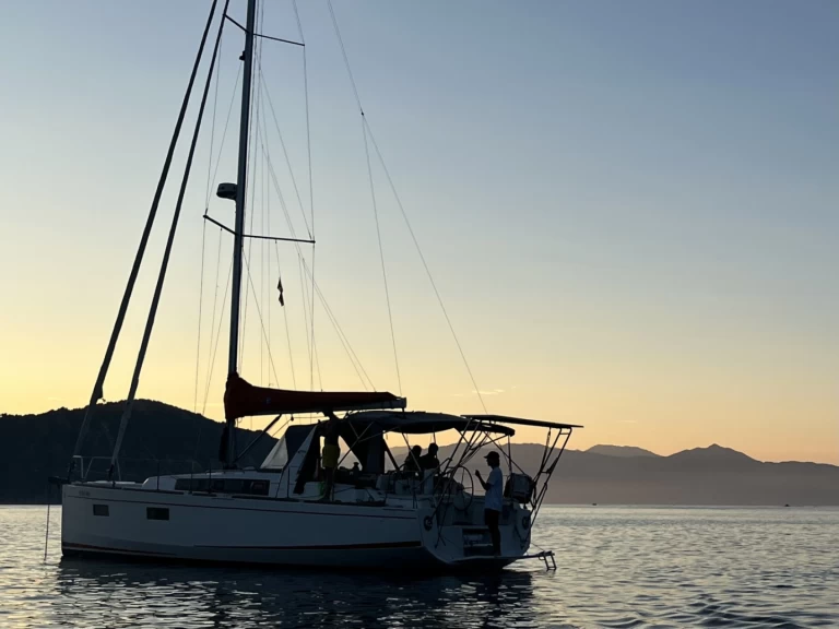 Bootsverleih Bénéteau Oceanis 38.1 l'Escala Samboat