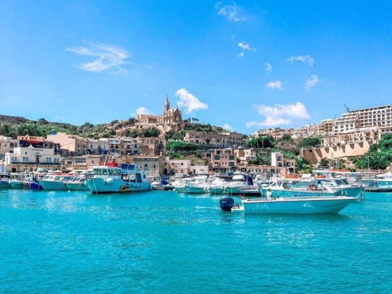 Boot mieten Xemxija günstig Coronet