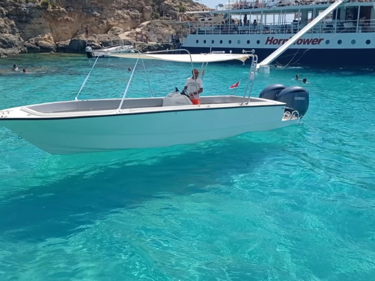 Crown Coronet mieten Xemxija