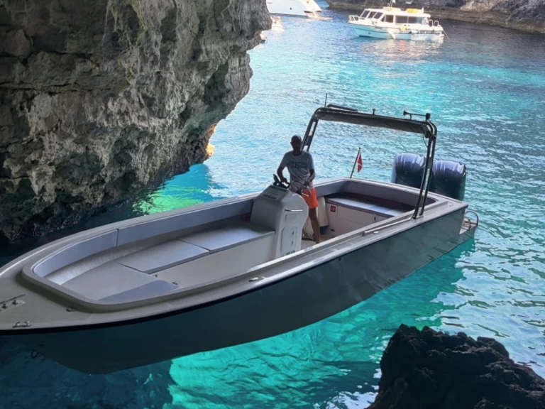 Motorboot mieten in Xemxija - Crown Coronet