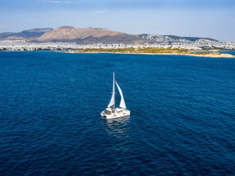 Ein Lagoon Lagoon 40 mieten in Gouviá