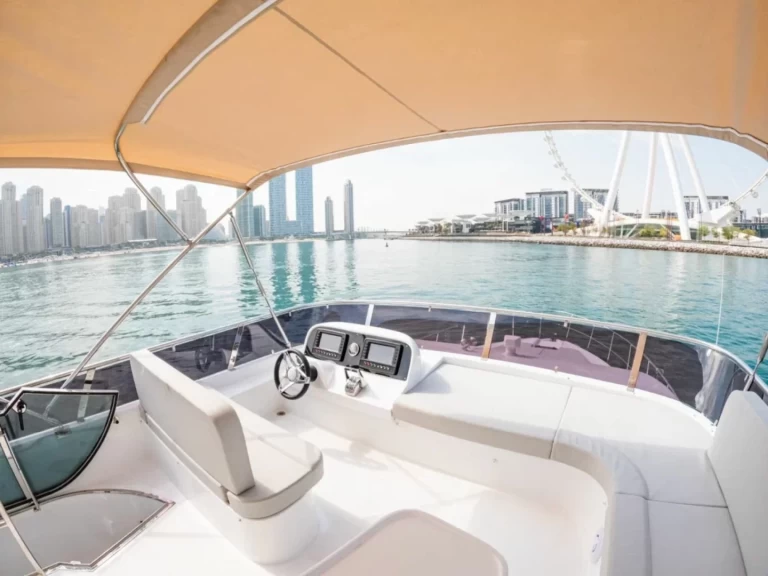 Motorboot mieten in Dubai Marina zum besten Preis