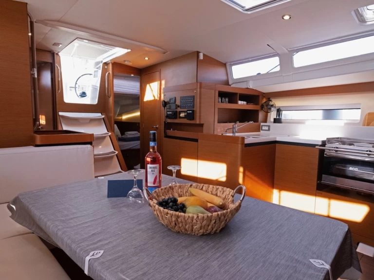 YachtCharter in Split - Jeanneau Sun Odyssey 490 auf SamBoat