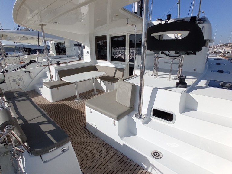 Lagoon Lagoon 40 mieten Seget Donji
