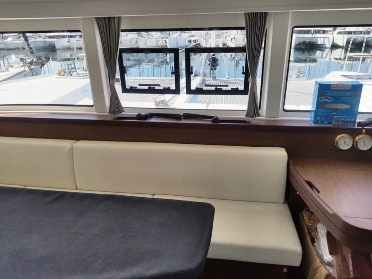 Boot mieten Lavrion günstig Lagoon 42