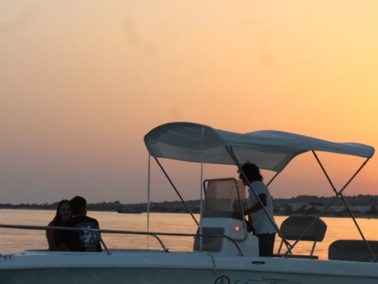 YachtCharter in Torre Vado - Mingolla Brava 19 auf SamBoat