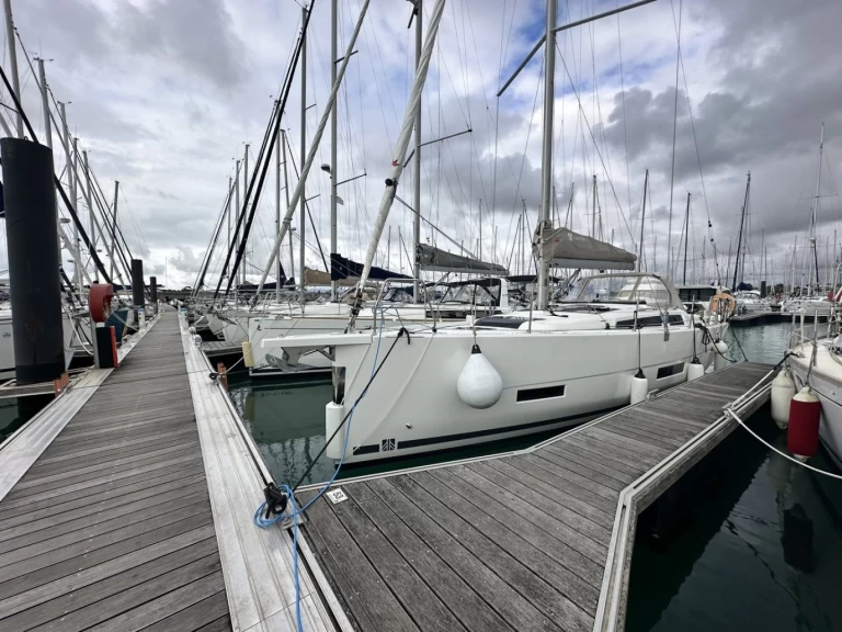 Dufour Dufour 390 mieten La Rochelle