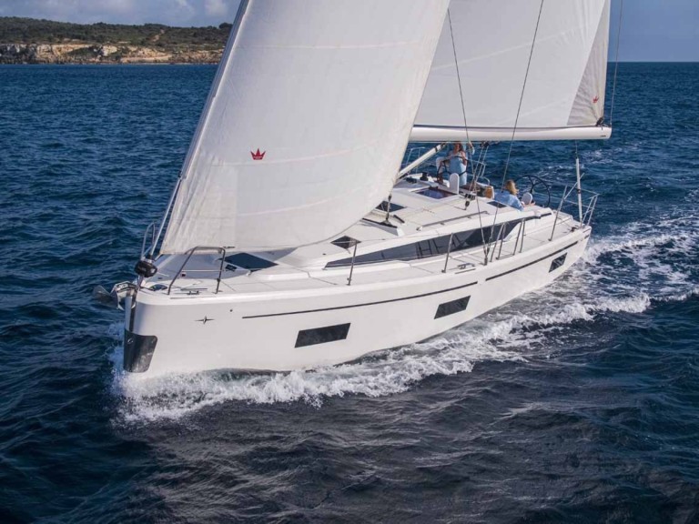 Bootsverleih Bavaria Bavaria C42 Šibenik Samboat