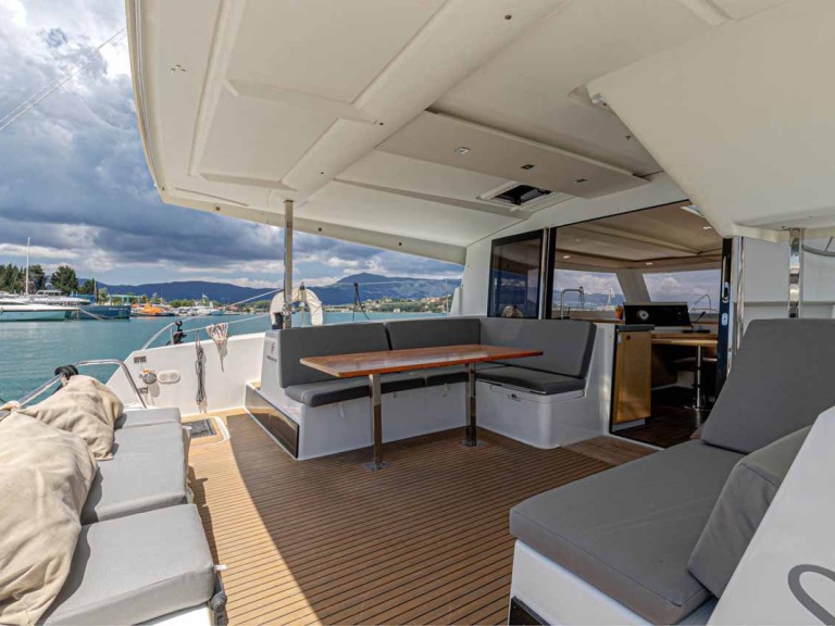 YachtCharter in Gouviá - Fountaine Pajot Lucia 40 auf SamBoat