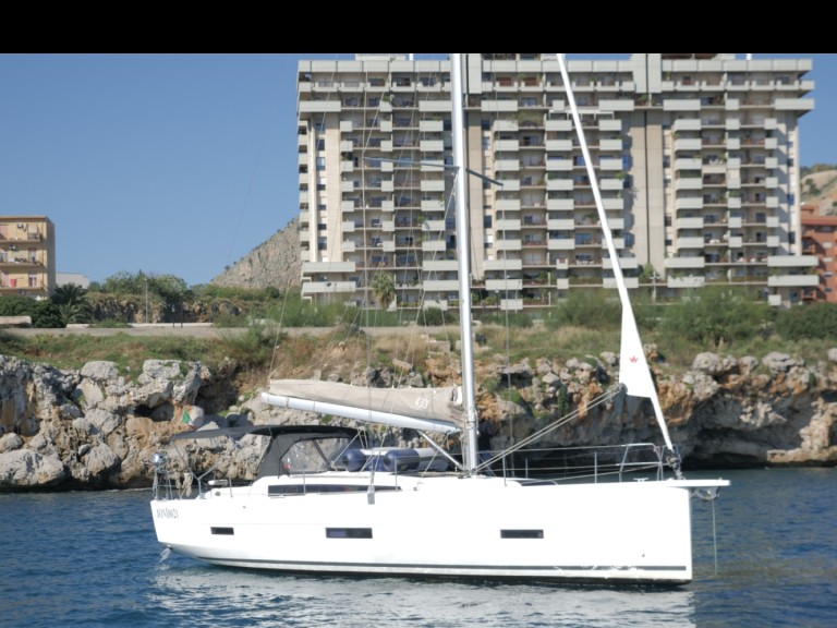 Segelboot mieten in Poseidon Marina zum besten Preis