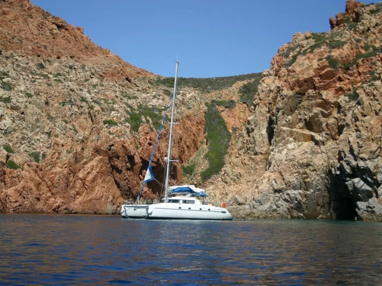 Katamaran mit oder ohne Skipper Fountaine Pajot mieten in Macinaggio