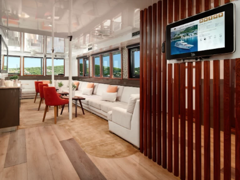 Ein  Motoryacht Queen Eleganza mieten in Split