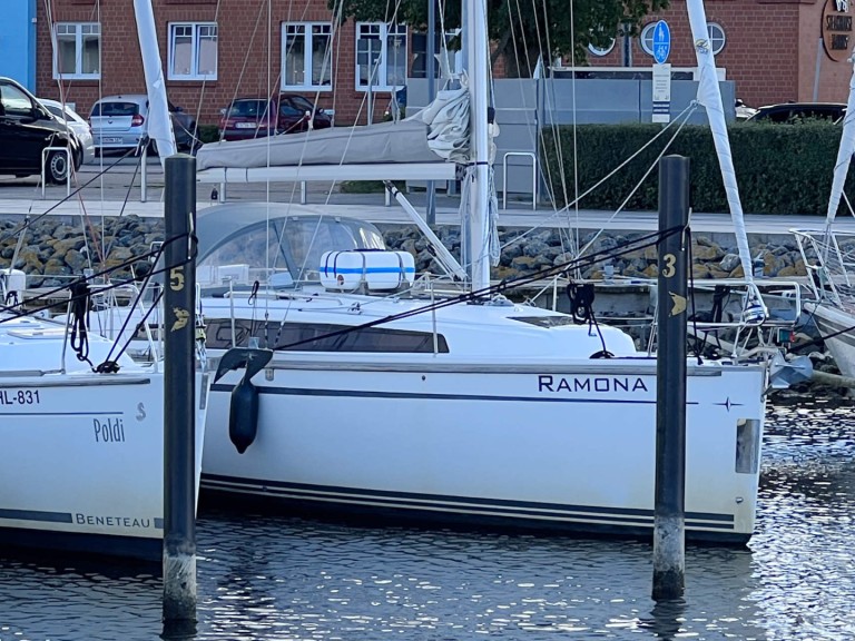 Bootsverleih Bavaria Cruiser 33 Heiligenhafen Samboat