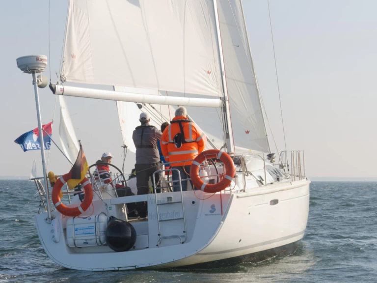 Boot mieten Heiligenhafen günstig Oceanis 43