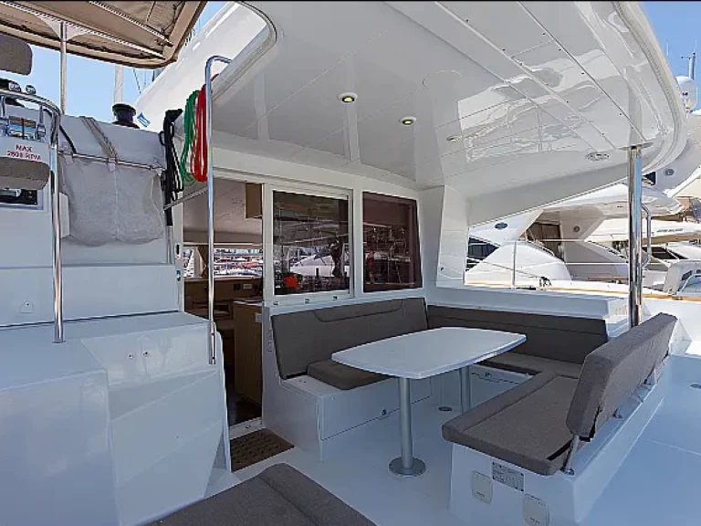 Ein Lagoon Lagoon 400 S2 mieten in Lefkáda