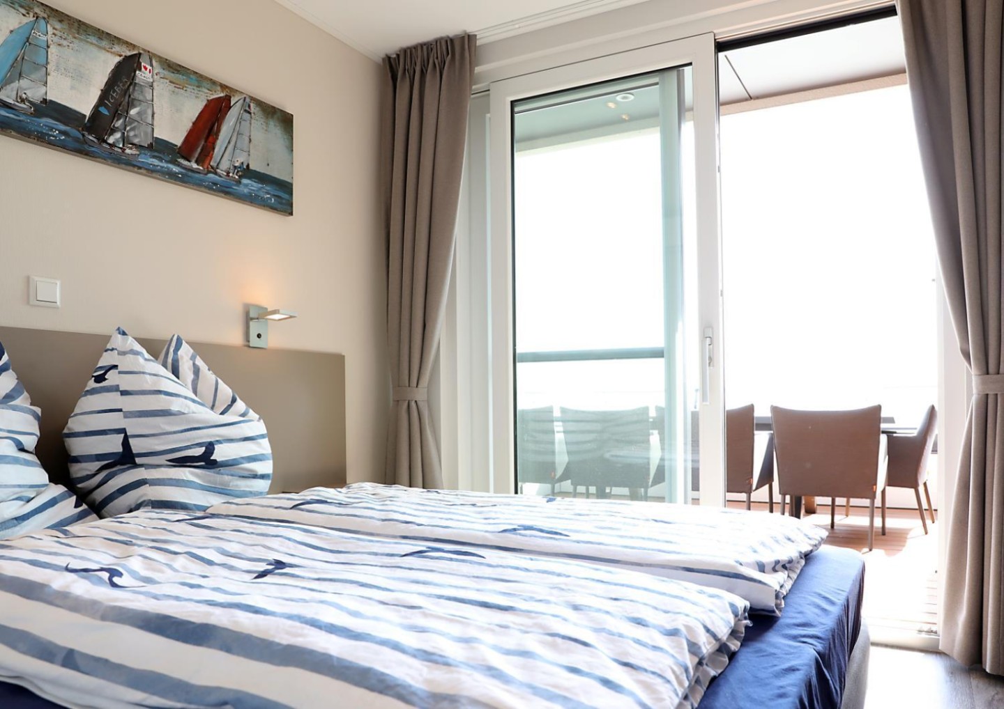 Mieten Sie ein Hausboot FLOATING 85-2 Ribnitz-Damgarten - SamBoat