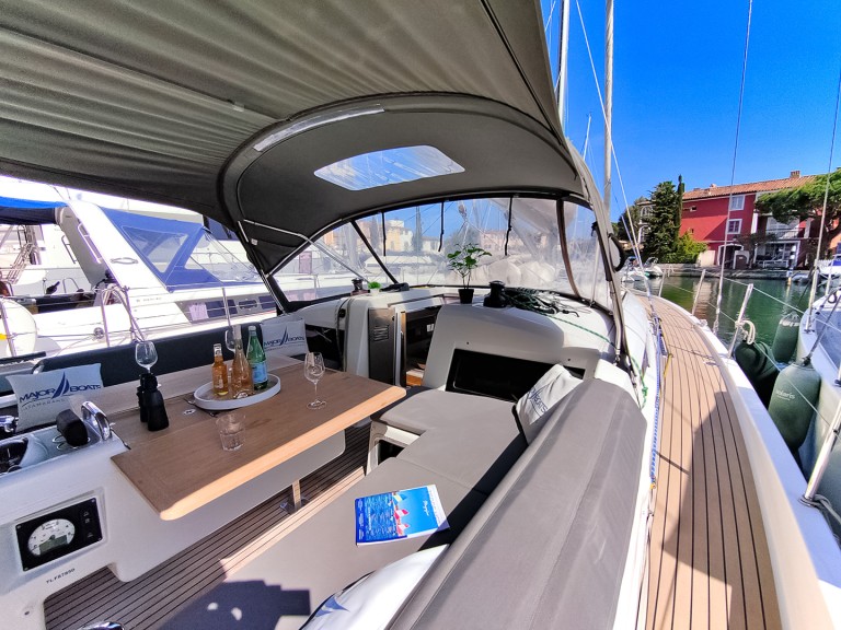 Jeanneau Sun Odyssey 440 mieten Port Grimaud