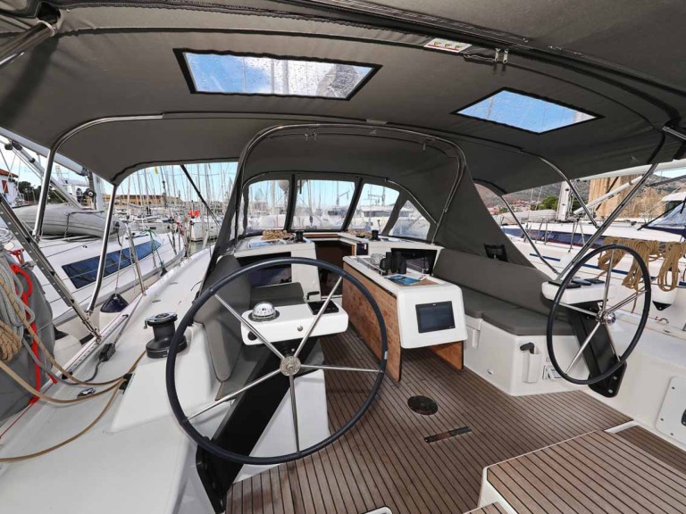 Segelboot mit oder ohne Skipper Dufour mieten in Trogir