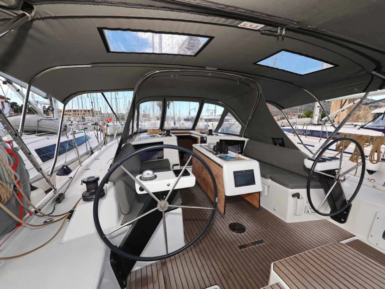 Segelboot mit oder ohne Skipper Dufour mieten in Trogir