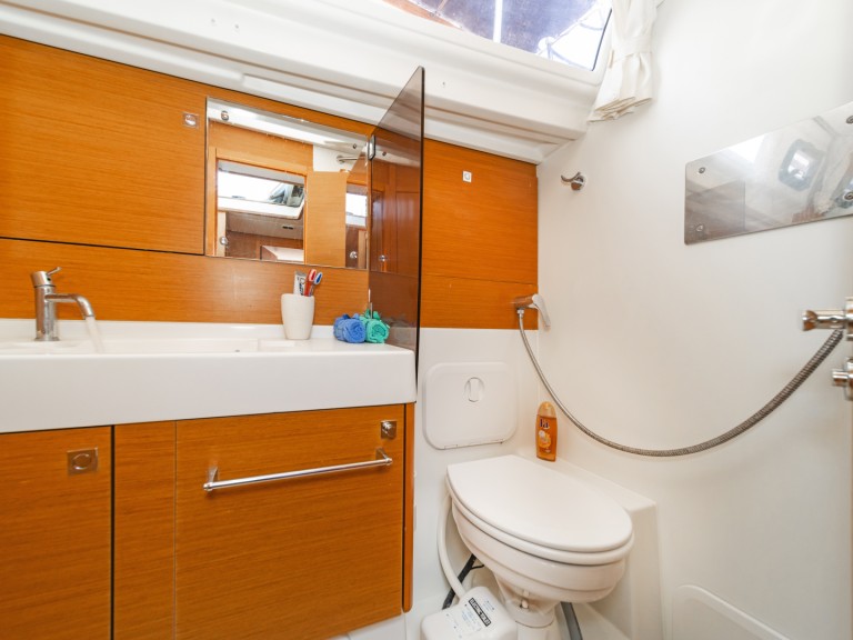 Ein Jeanneau Sun Odyssey 519 mieten in Paros (Insel)