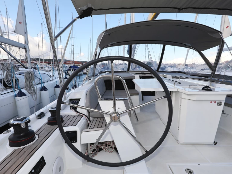 Vermietung Segelboot Bénéteau mit Führerschein