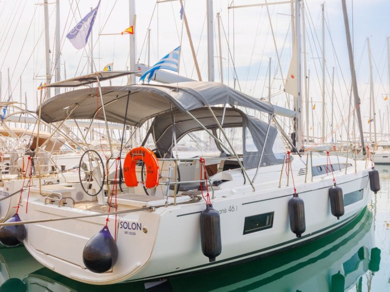 Ein Bénéteau Oceanis 46.1 mieten in Álimos