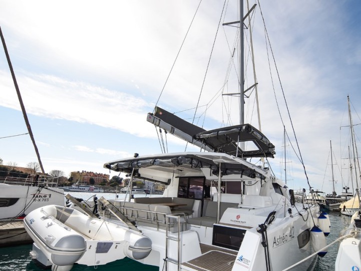 Katamaran mieten in Zadar zum besten Preis