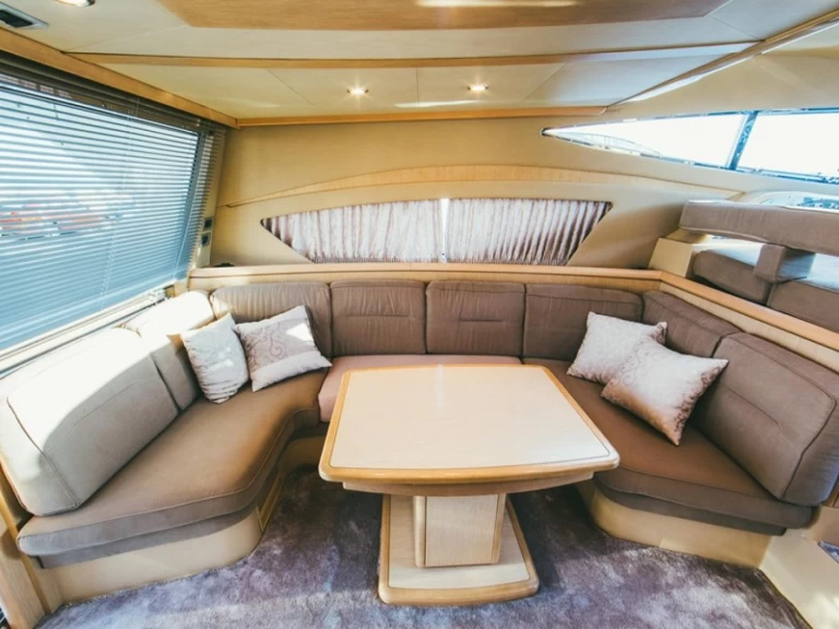 YachtCharter in Podstrana - Ferretti Ferretti Yachts 460i auf SamBoat