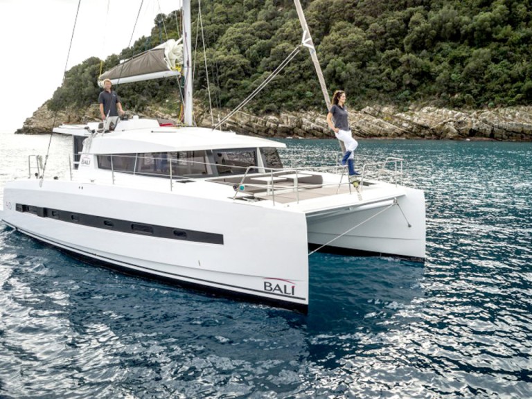 Katamaran mit oder ohne Skipper Bali Catamarans mieten in Can Pastilla