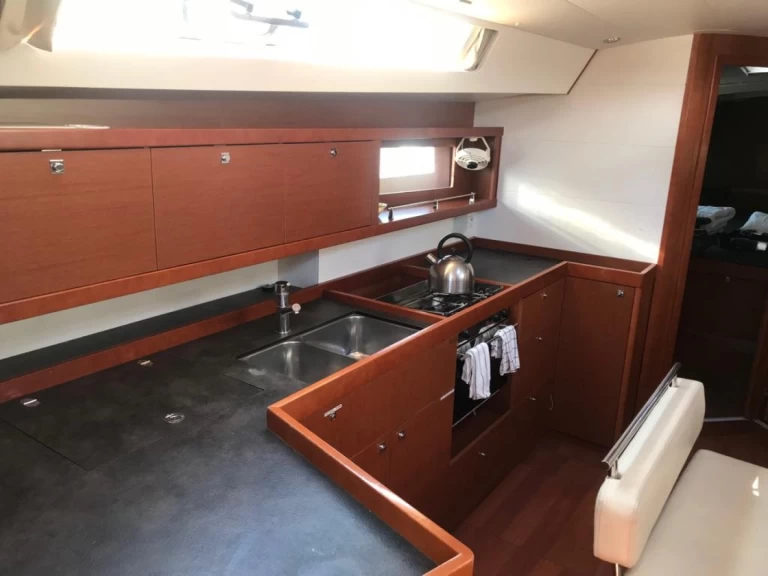 Ein Bénéteau Oceanis 45 mieten in Las Galletas