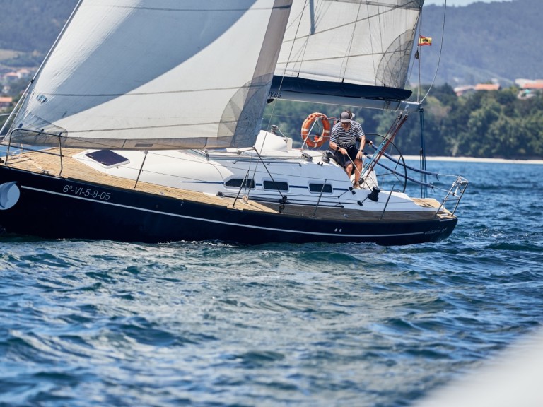 Ein Elan Elan Performance 37 mieten in Vigo