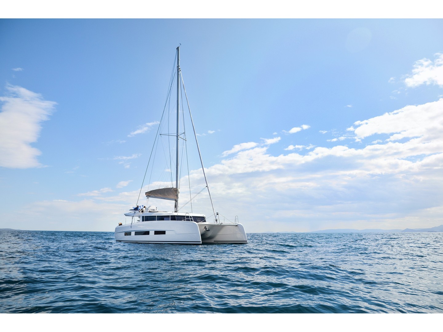 Mieten Sie ein Katamaran Dufour 48 Alimos (My Blue Heaven) | SamBoat