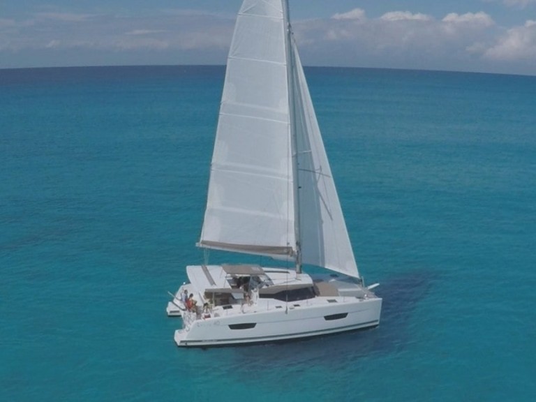 Bootsverleih Fountaine Pajot Lucia 40 Seget Donji Samboat