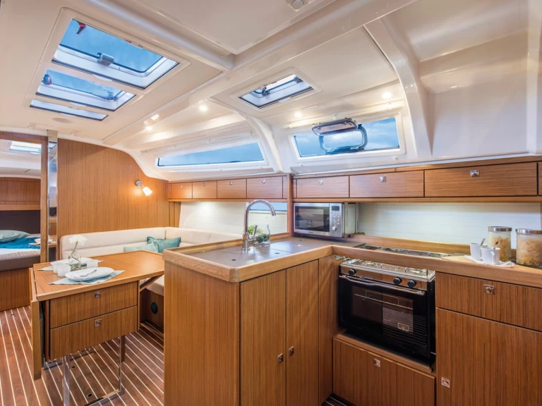 YachtCharter in Trogir - Bavaria Bavaria Cruiser 37 Style auf SamBoat