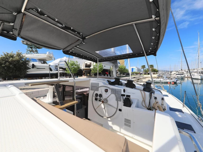 Katamaran mit oder ohne Skipper Fountaine Pajot mieten in Biograd na Moru