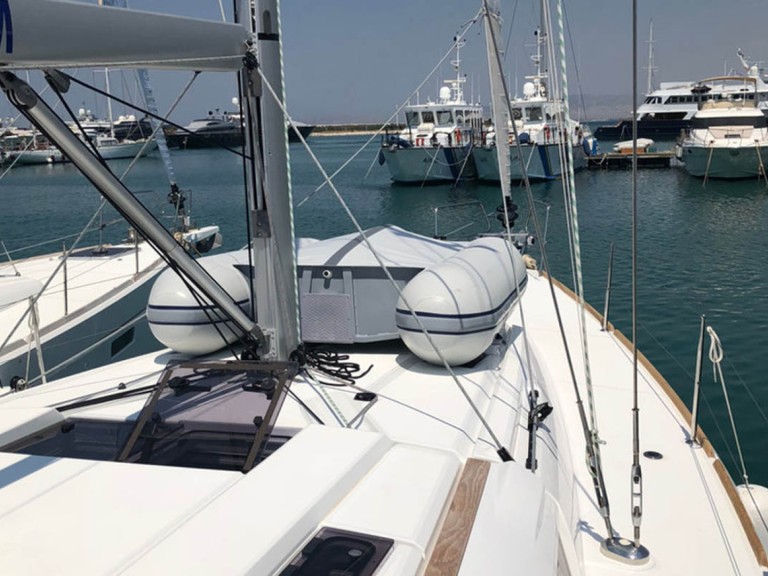Boot mieten Ellinikó günstig Sun Odyssey 479