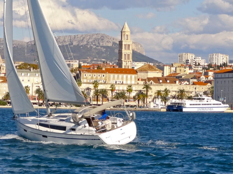 Bavaria Cruiser 37 mieten Split