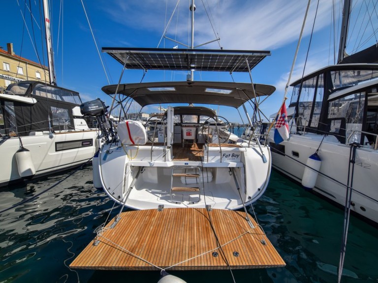 Ein Bavaria Cruiser 56 mieten in Zadar