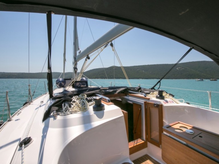 Bootsverleih Bavaria Cruiser 37 Trget Samboat