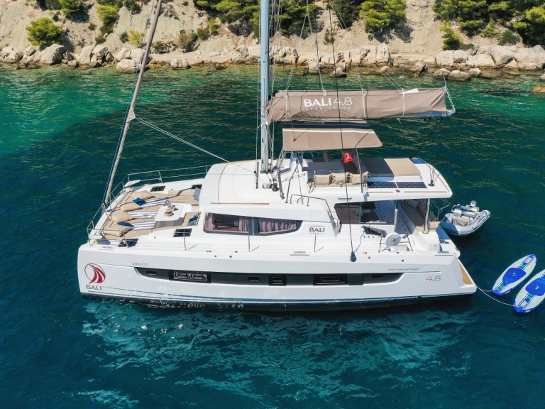 Katamaran mieten in Kaštela zum besten Preis