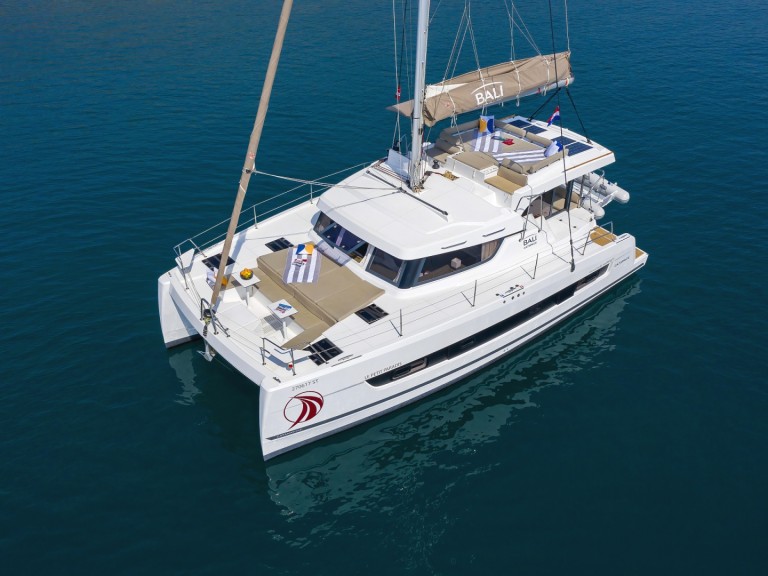 Ein Bali Catamarans Bali Catspace Voile mieten in Biograd na Moru